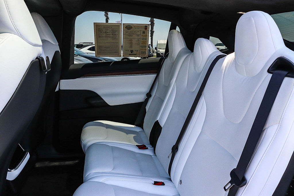 Thumbnail: 2022 Tesla Model X - 11