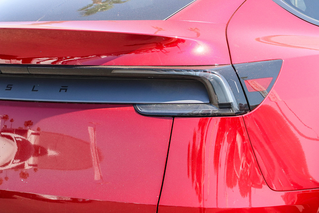 Thumbnail: 2026 Tesla Model Y - 19