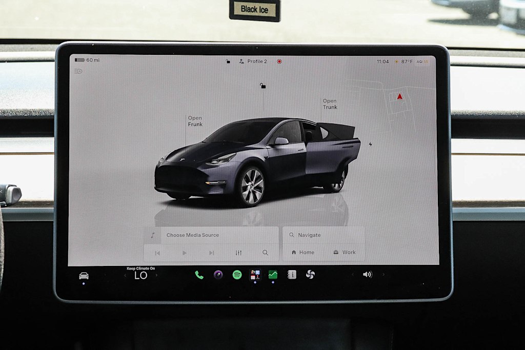 Thumbnail: 2023 Tesla Model Y - 12