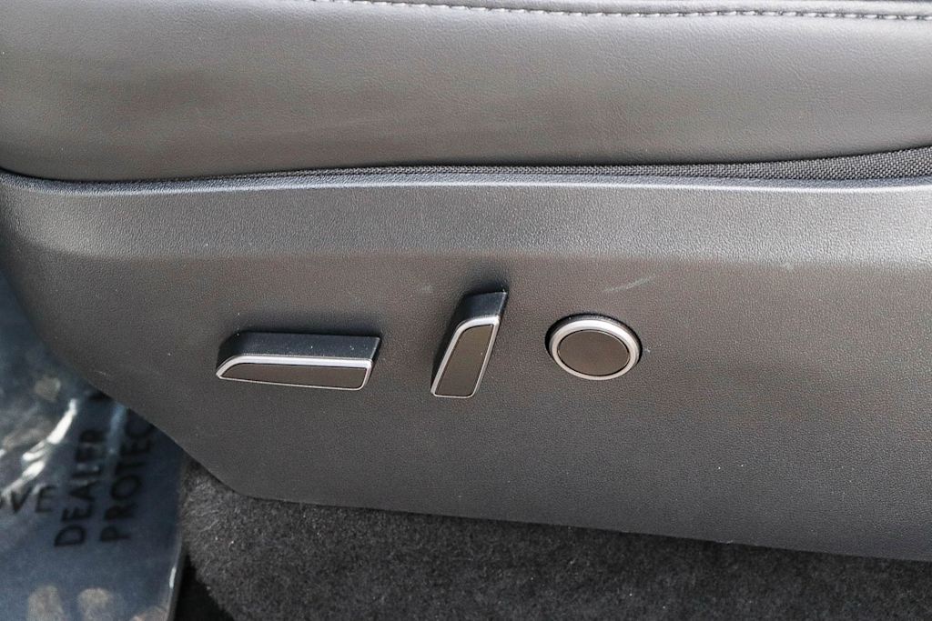 Thumbnail: 2023 Tesla Model Y - 22