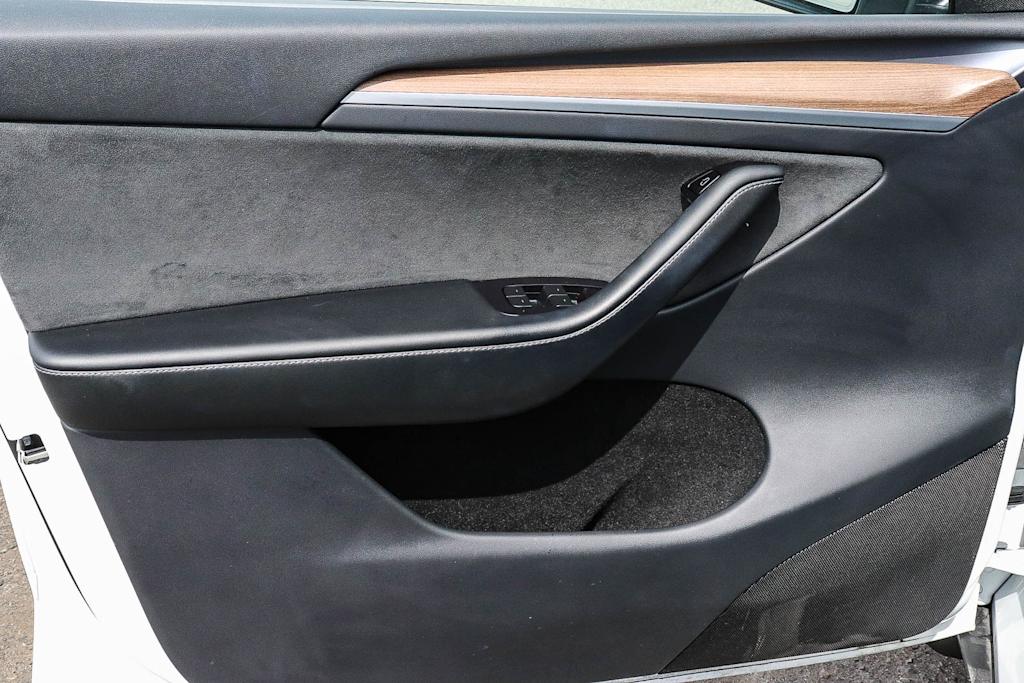 Thumbnail: 2023 Tesla Model Y - 23