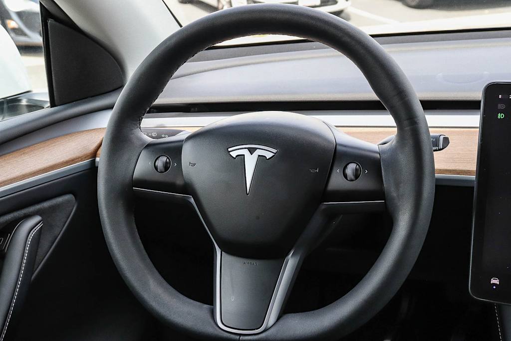 Thumbnail: 2023 Tesla Model Y - 7