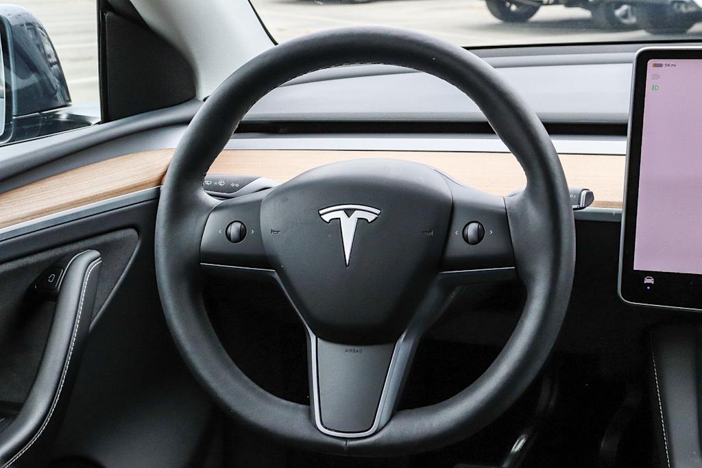 Thumbnail: 2023 Tesla Model Y - 8