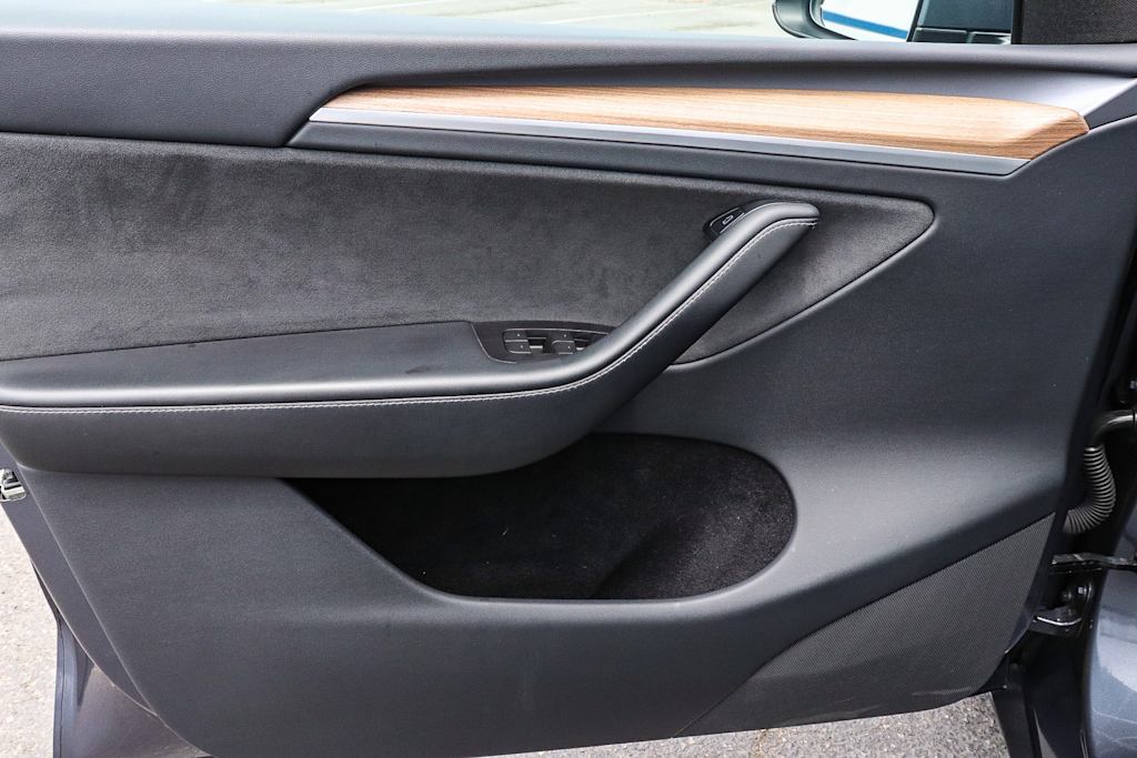Thumbnail: 2023 Tesla Model Y - 22