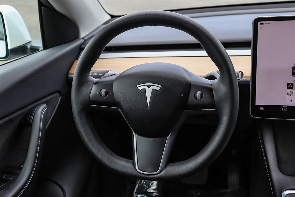 Thumbnail: 2022 Tesla Model Y - 8