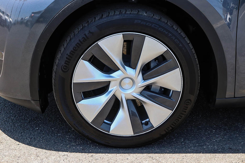 Thumbnail: 2023 Tesla Model Y - 20
