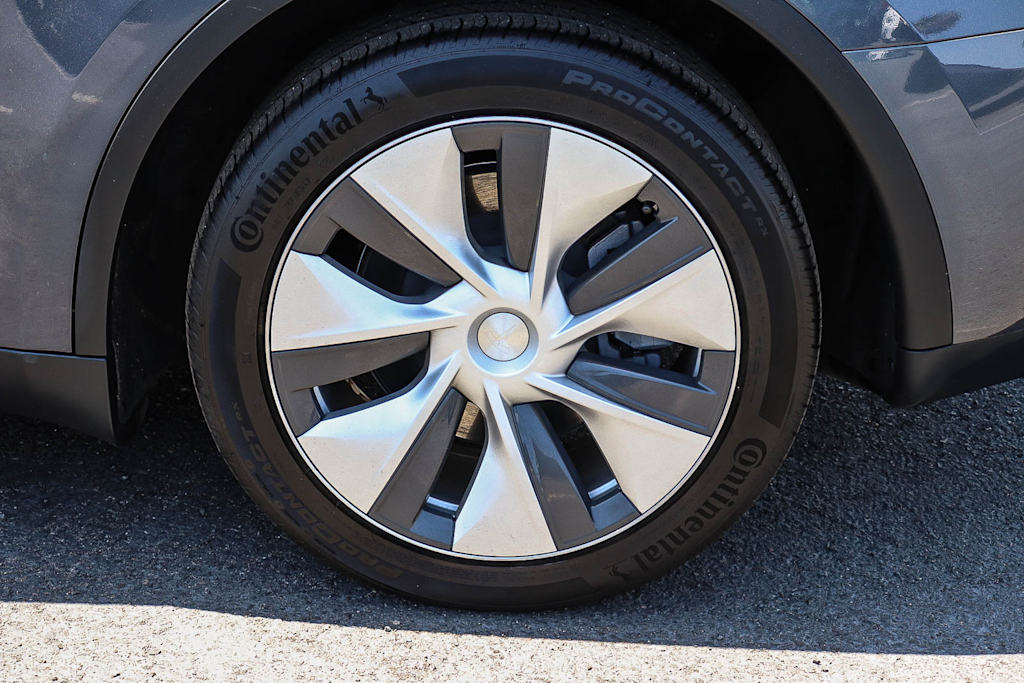 Thumbnail: 2023 Tesla Model Y - 7