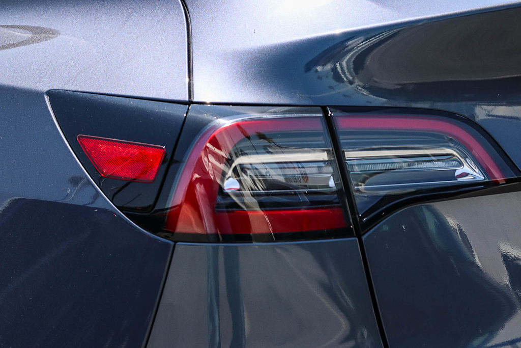 Thumbnail: 2023 Tesla Model Y - 18