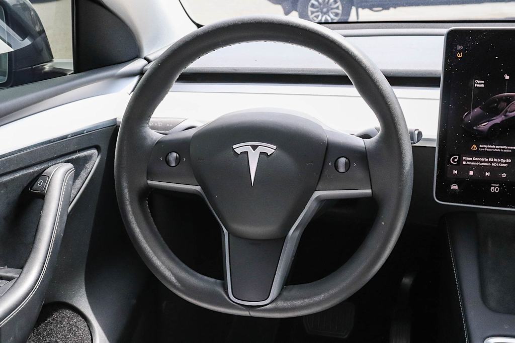 Thumbnail: 2023 Tesla Model Y - 8