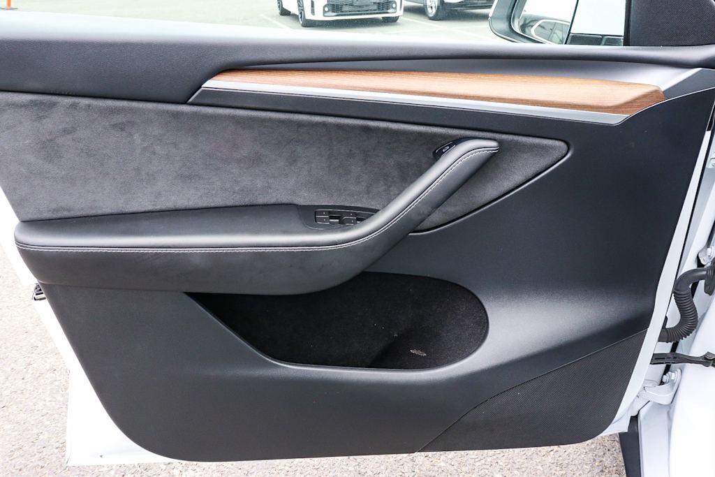 Thumbnail: 2023 Tesla Model Y - 22