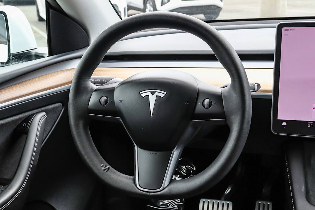 Thumbnail: 2023 Tesla Model Y - 8