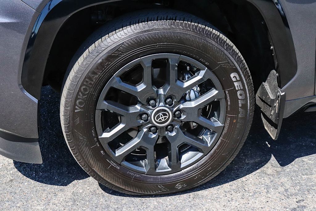 Thumbnail: 2024 Toyota Sequoia - 22