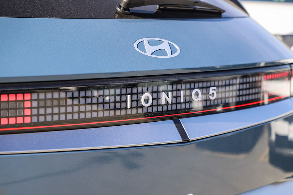 Thumbnail: 2026 Hyundai Ioniq 5 - 16