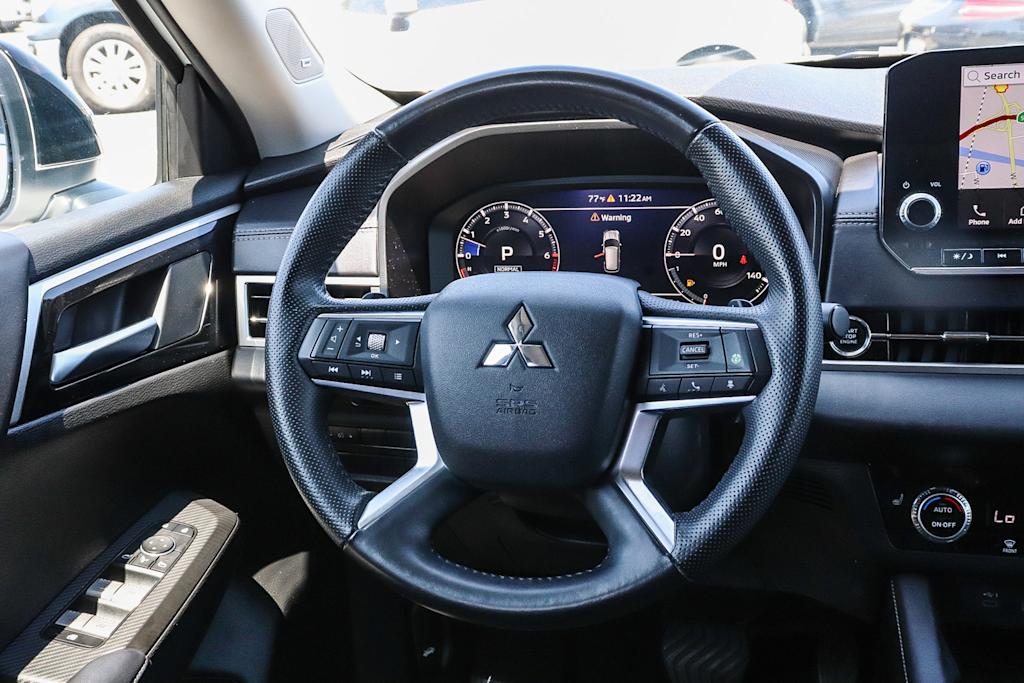 Thumbnail: 2024 Mitsubishi Outlander - 9