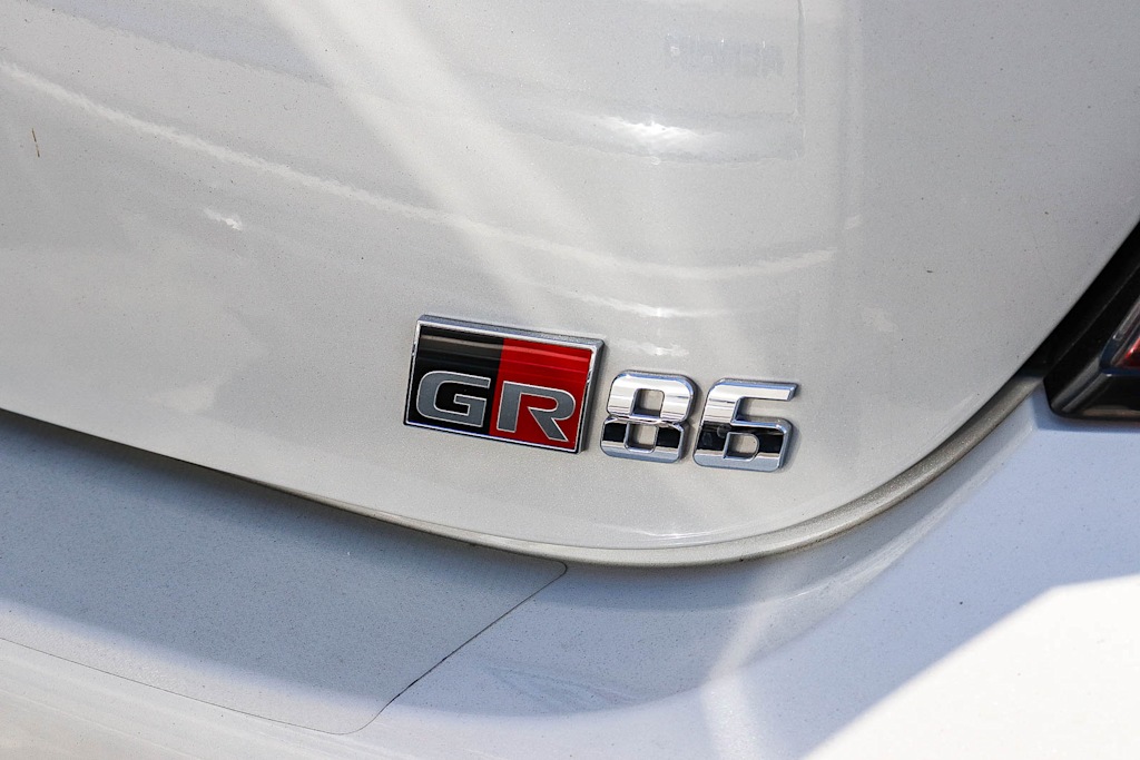 Thumbnail: 2022 Toyota GR86 - 18
