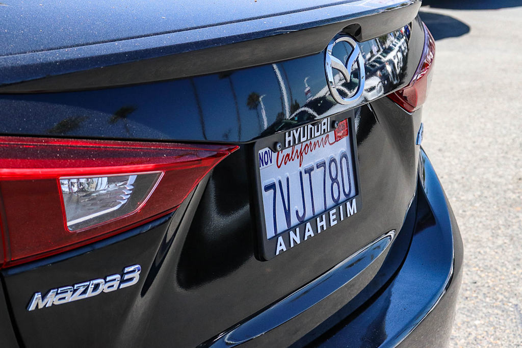 Thumbnail: 2017 Mazda Mazda3 - 20