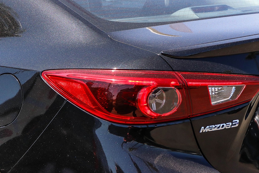 Thumbnail: 2017 Mazda Mazda3 - 19