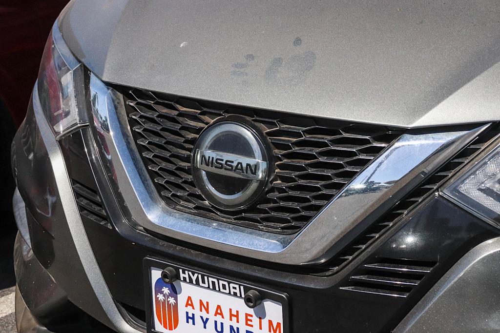 Thumbnail: 2021 Nissan Rogue Sport - 13