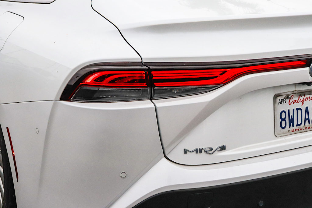 Thumbnail: 2021 Toyota Mirai - 13