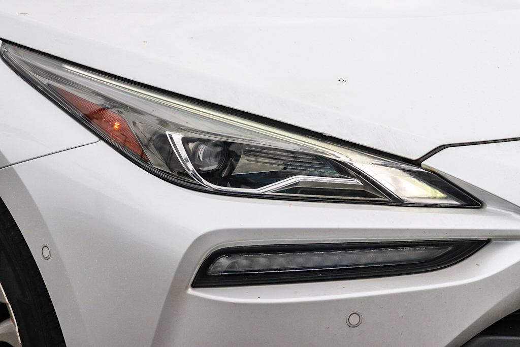 Thumbnail: 2021 Toyota Mirai - 17