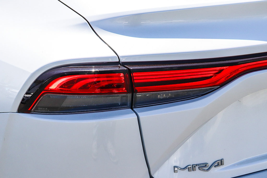 Thumbnail: 2021 Toyota Mirai - 19