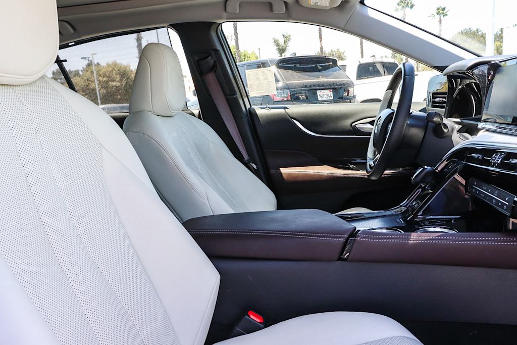 Thumbnail: 2021 Toyota Mirai - 10