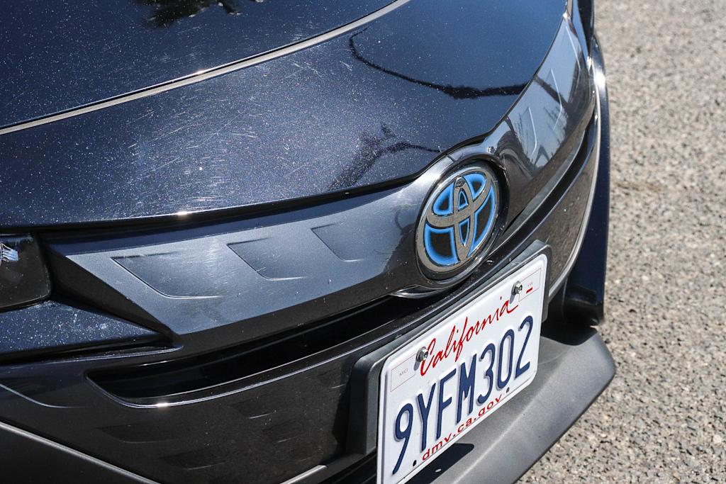 Thumbnail: 2021 Toyota Prius Prime - 16