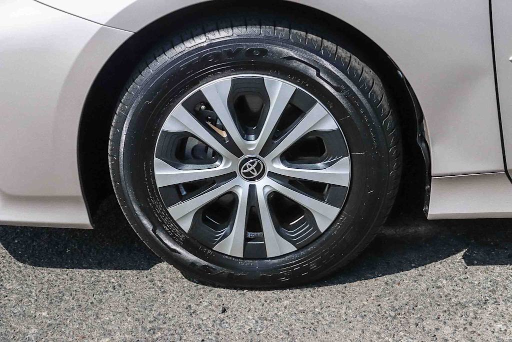 Thumbnail: 2020 Toyota Prius Prime - 20