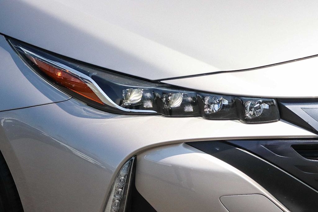Thumbnail: 2020 Toyota Prius Prime - 16