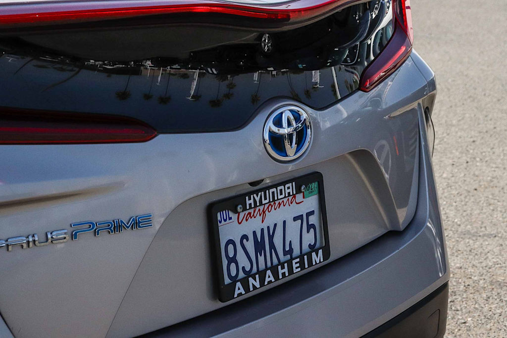 Thumbnail: 2020 Toyota Prius Prime - 6