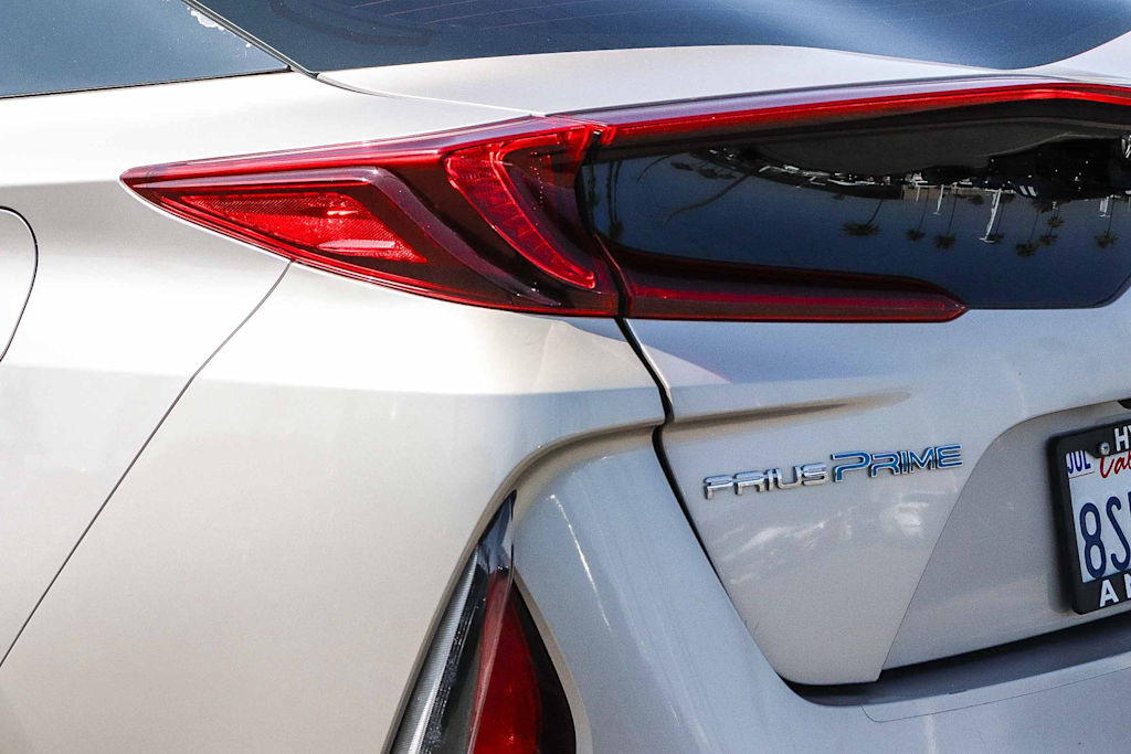 Thumbnail: 2020 Toyota Prius Prime - 19