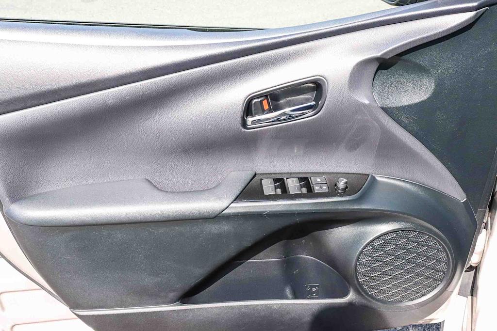 Thumbnail: 2020 Toyota Prius Prime - 31