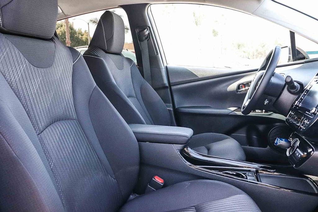 Thumbnail: 2020 Toyota Prius Prime - 10
