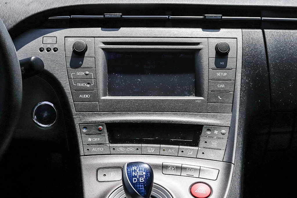 Thumbnail: 2014 Toyota Prius - 10