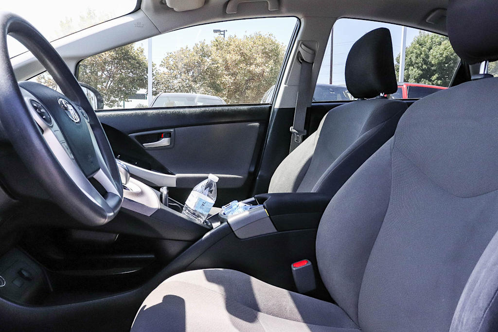 Thumbnail: 2014 Toyota Prius - 7