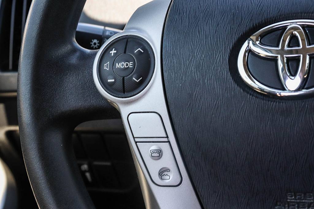 Thumbnail: 2014 Toyota Prius - 24