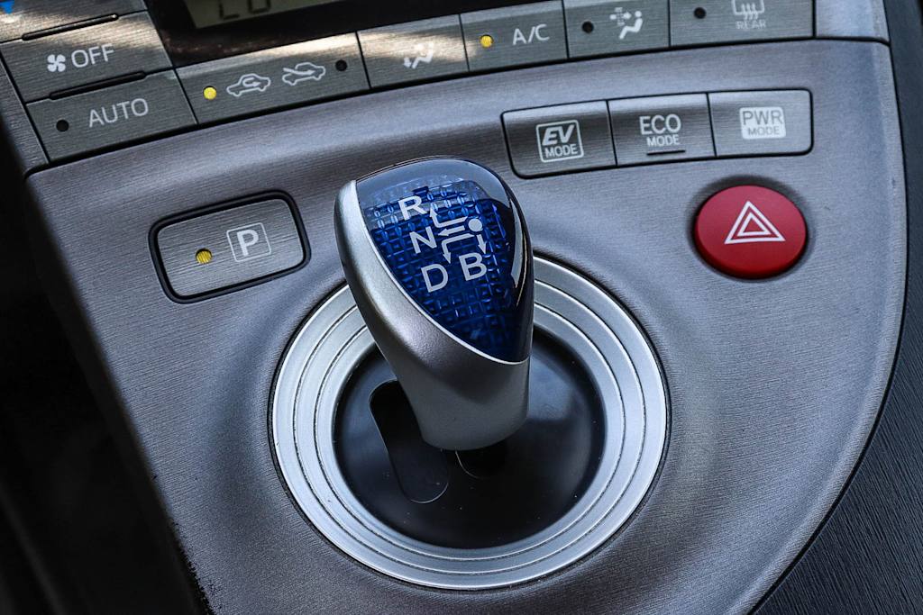 Thumbnail: 2014 Toyota Prius - 14