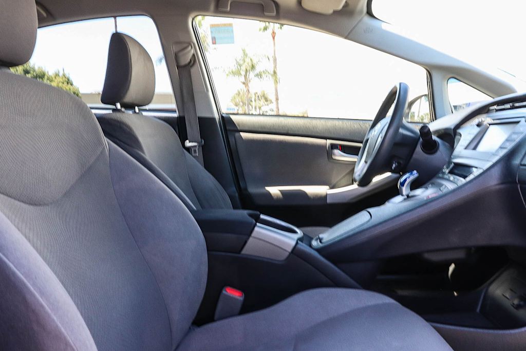 Thumbnail: 2014 Toyota Prius - 10