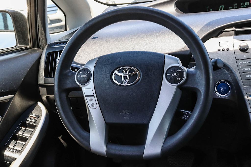 Thumbnail: 2014 Toyota Prius - 9