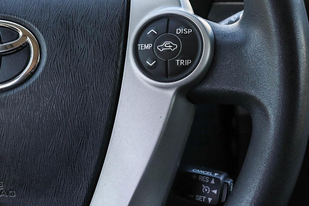 Thumbnail: 2014 Toyota Prius - 25