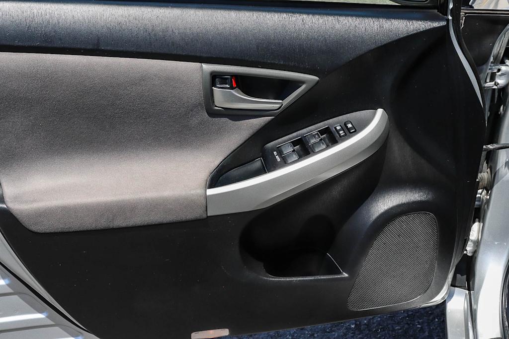 Thumbnail: 2014 Toyota Prius - 28