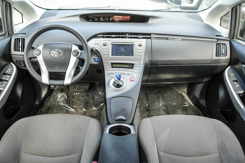 Thumbnail: 2015 Toyota Prius - 2