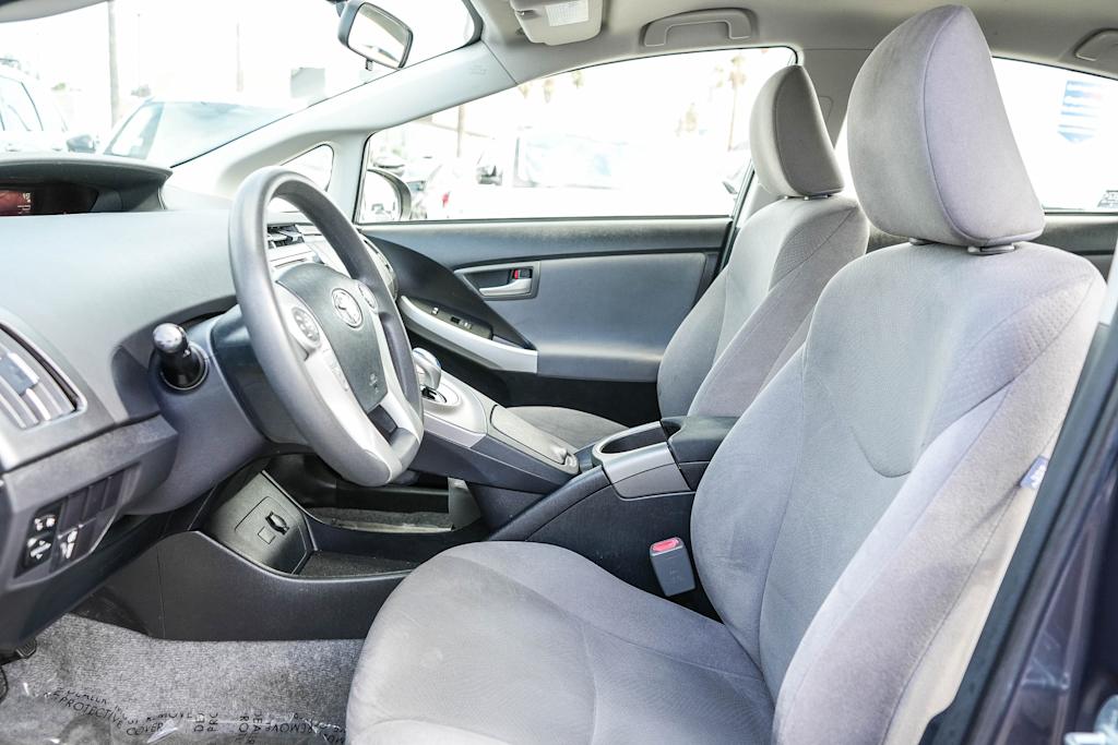 Thumbnail: 2015 Toyota Prius - 11