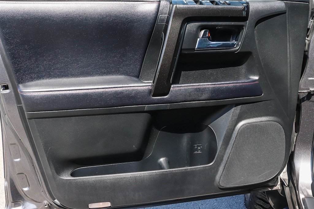 Thumbnail: 2019 Toyota 4Runner - 31
