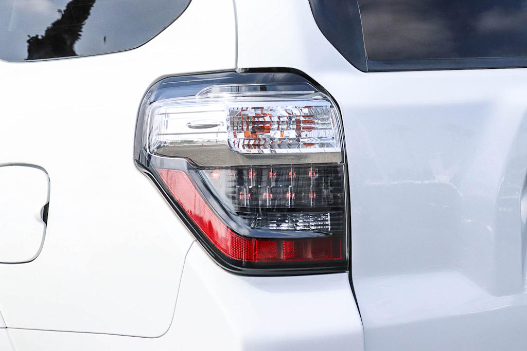 Thumbnail: 2020 Toyota 4Runner - 21