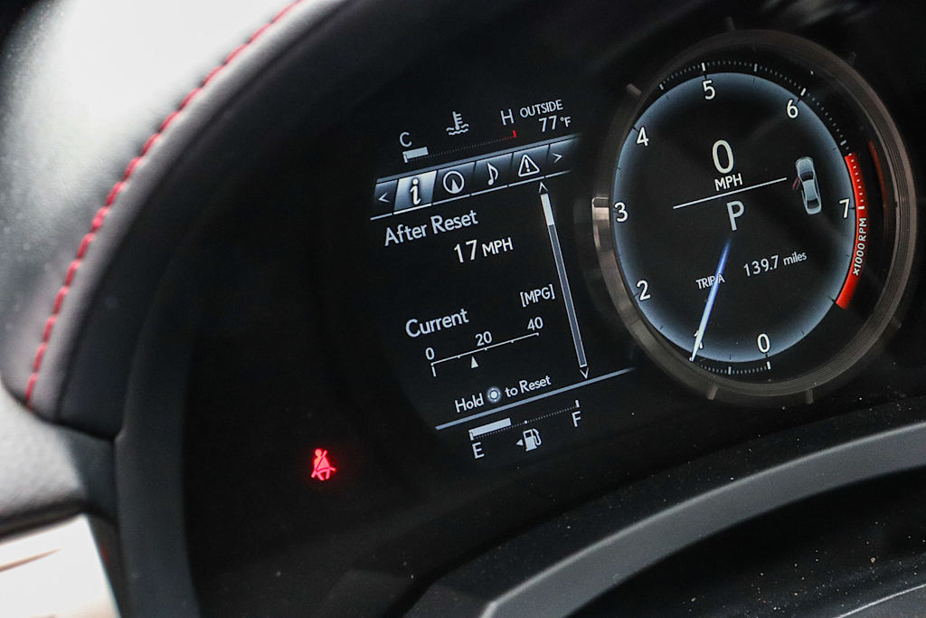 Thumbnail: 2016 Lexus IS - 23