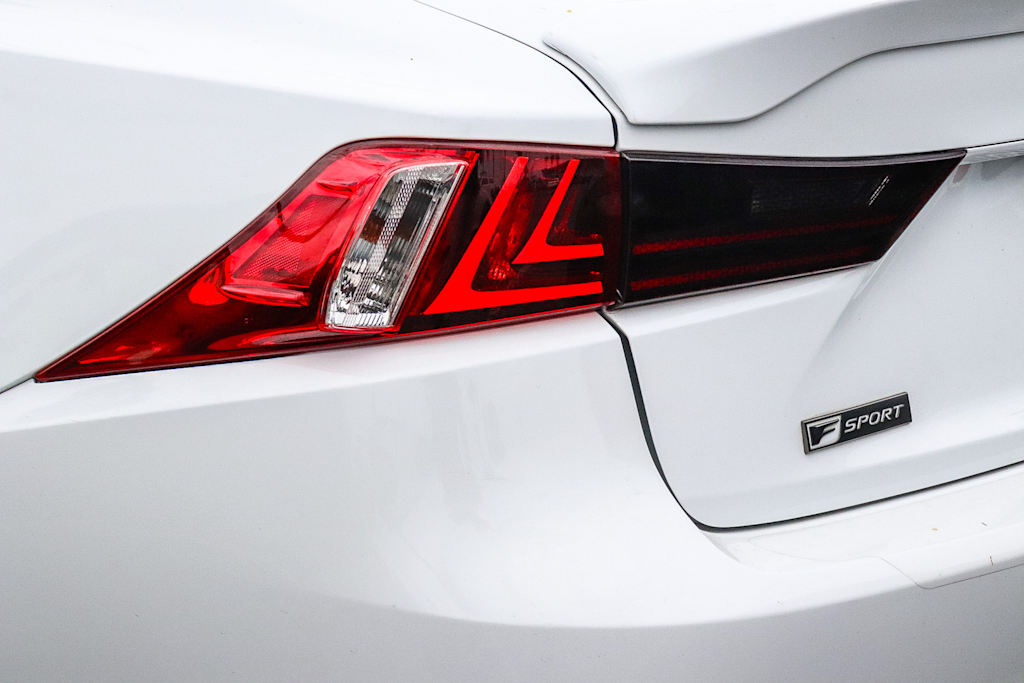 Thumbnail: 2016 Lexus IS - 12