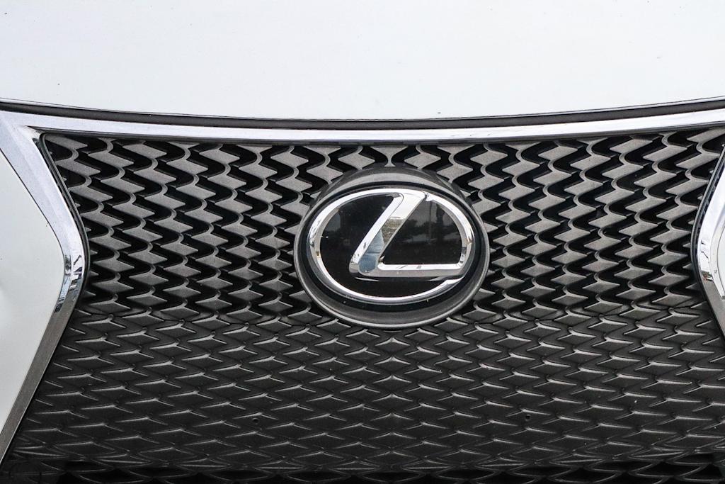 Thumbnail: 2016 Lexus IS - 21