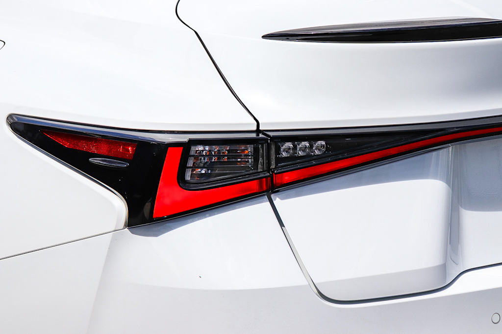 Thumbnail: 2024 Lexus ES - 21