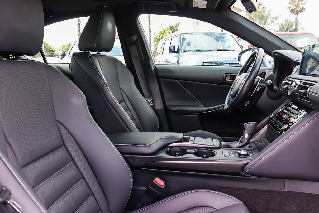 Thumbnail: 2024 Lexus ES - 10
